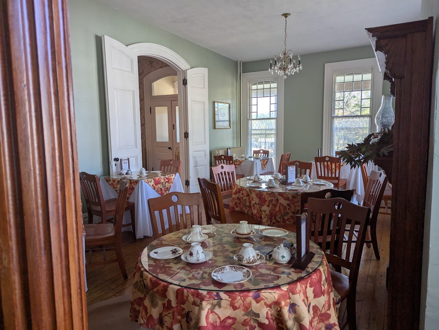 The Tea Trolley Two-Floor Dining