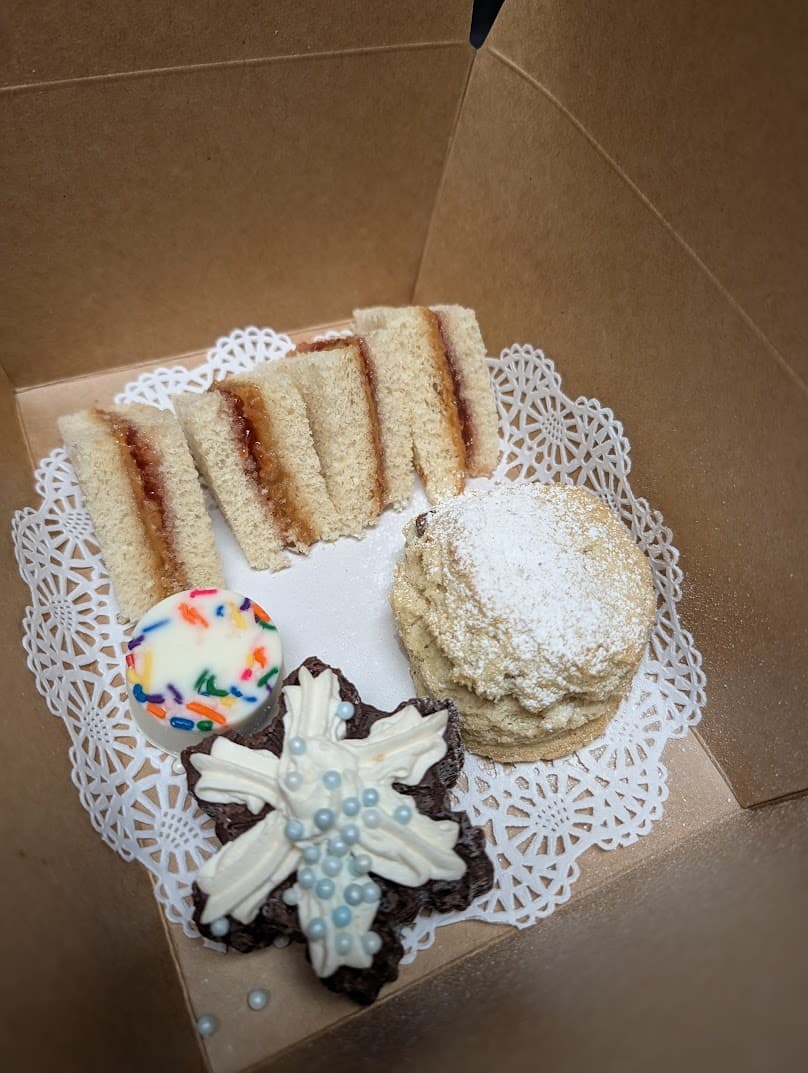 Tea to-go boxes for taking tea home